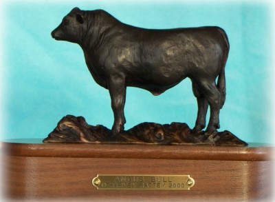 Bronze sculpture of Angus Bull