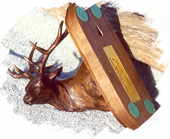 Bronze sculpture of an Elk trophy head.