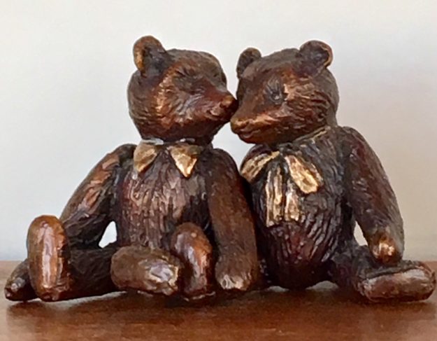 Bronze sculpture of teddy bears
